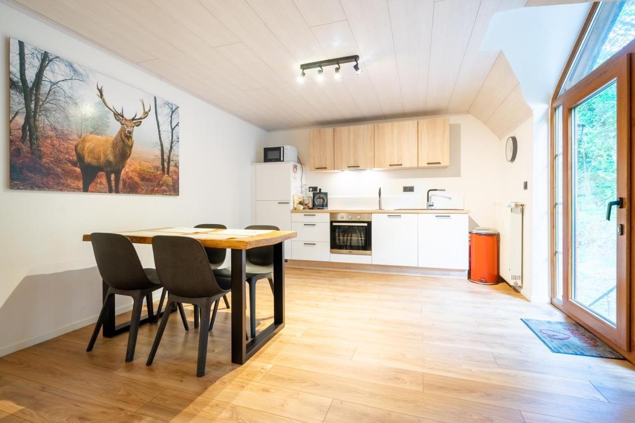 Bills Lodge, Le Plaisir De La Riviere A 2 Minutes Du Centre! La-Roche-en-Ardenne Eksteriør bilde